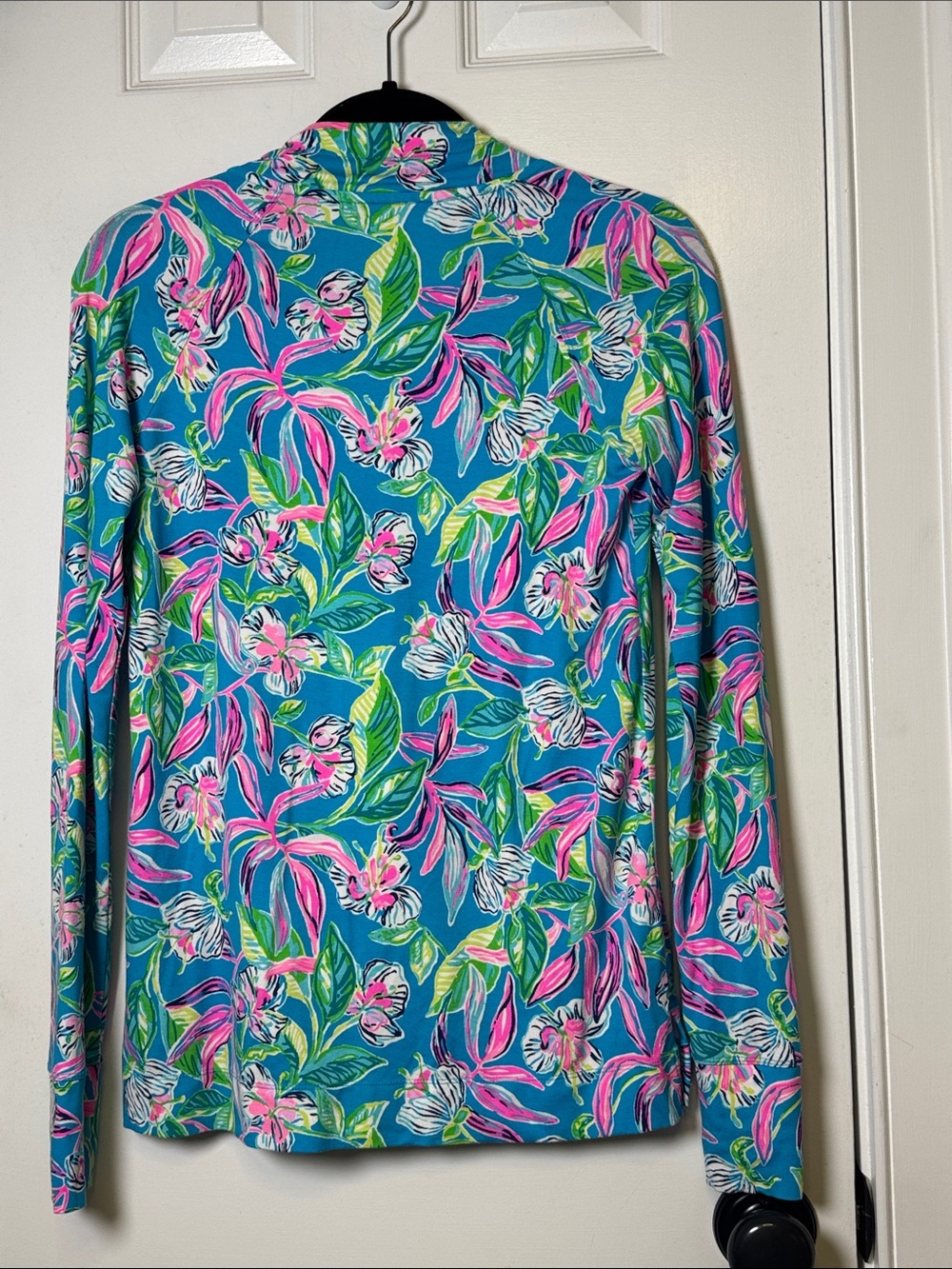 Lilly Pulitzer XS Floral Kangaroo Pocket Pullover Top Thumbhole Sleeves - Picture 9 of 9